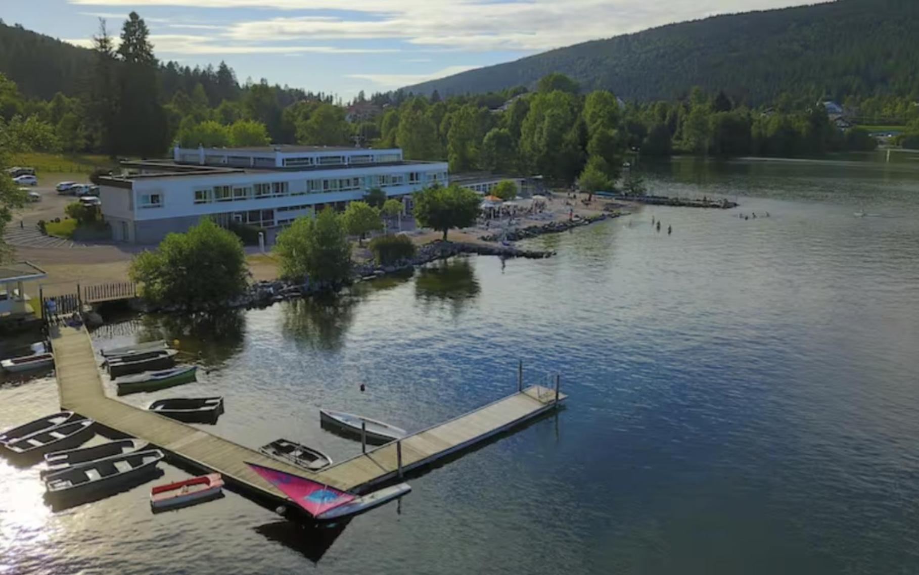 Appart'Hotel Lido Au Bord De L'Eau Gerardmer Exterior photo